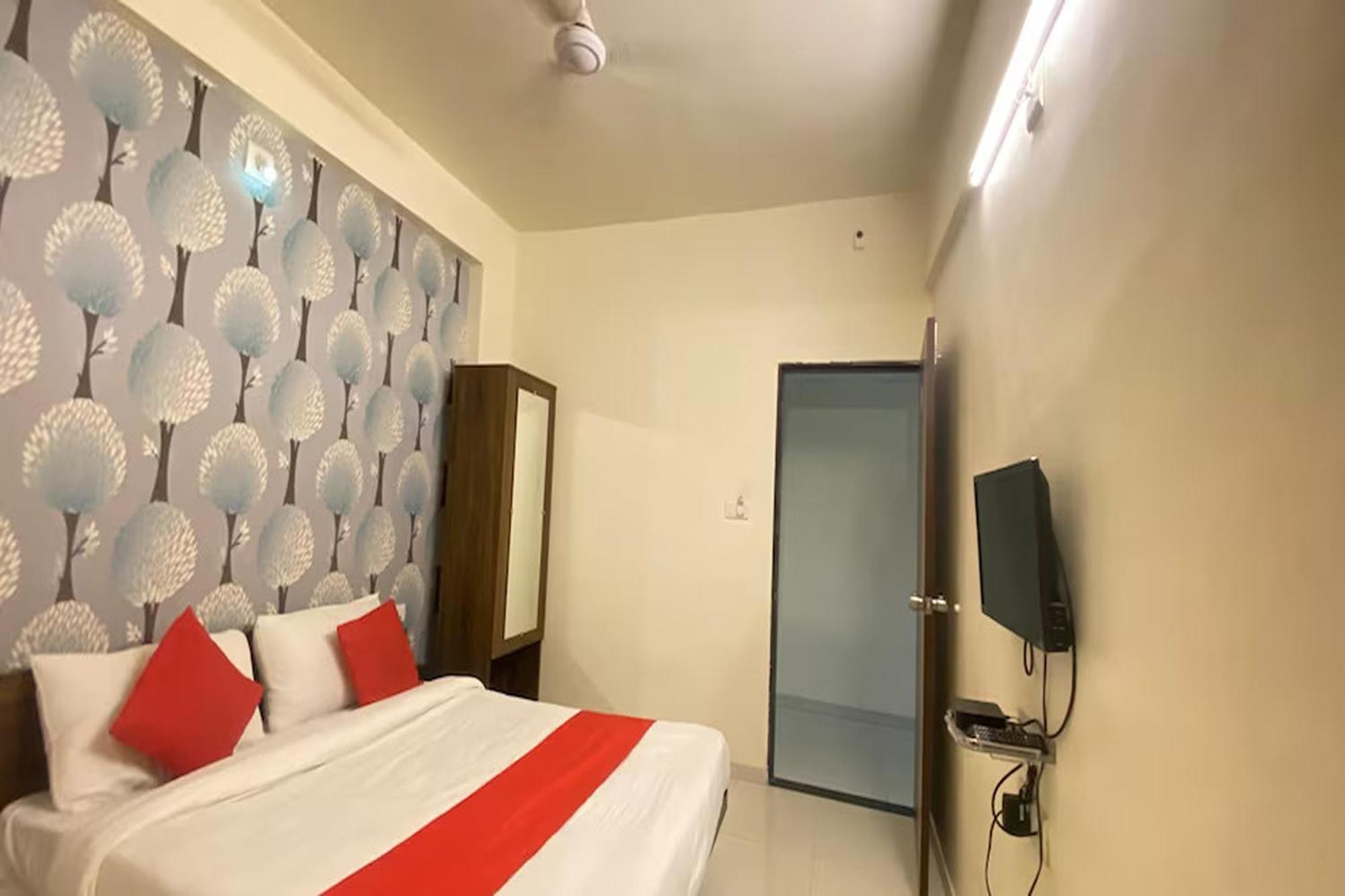 Hotel Kalyan Palace Batwa Экстерьер фото